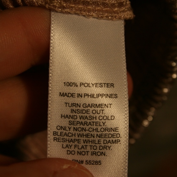 Express Shimmer Cutout High Neck Tank Top - Picture 5 of 7